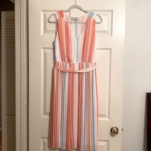 Pleated midi dress, perfect for summer